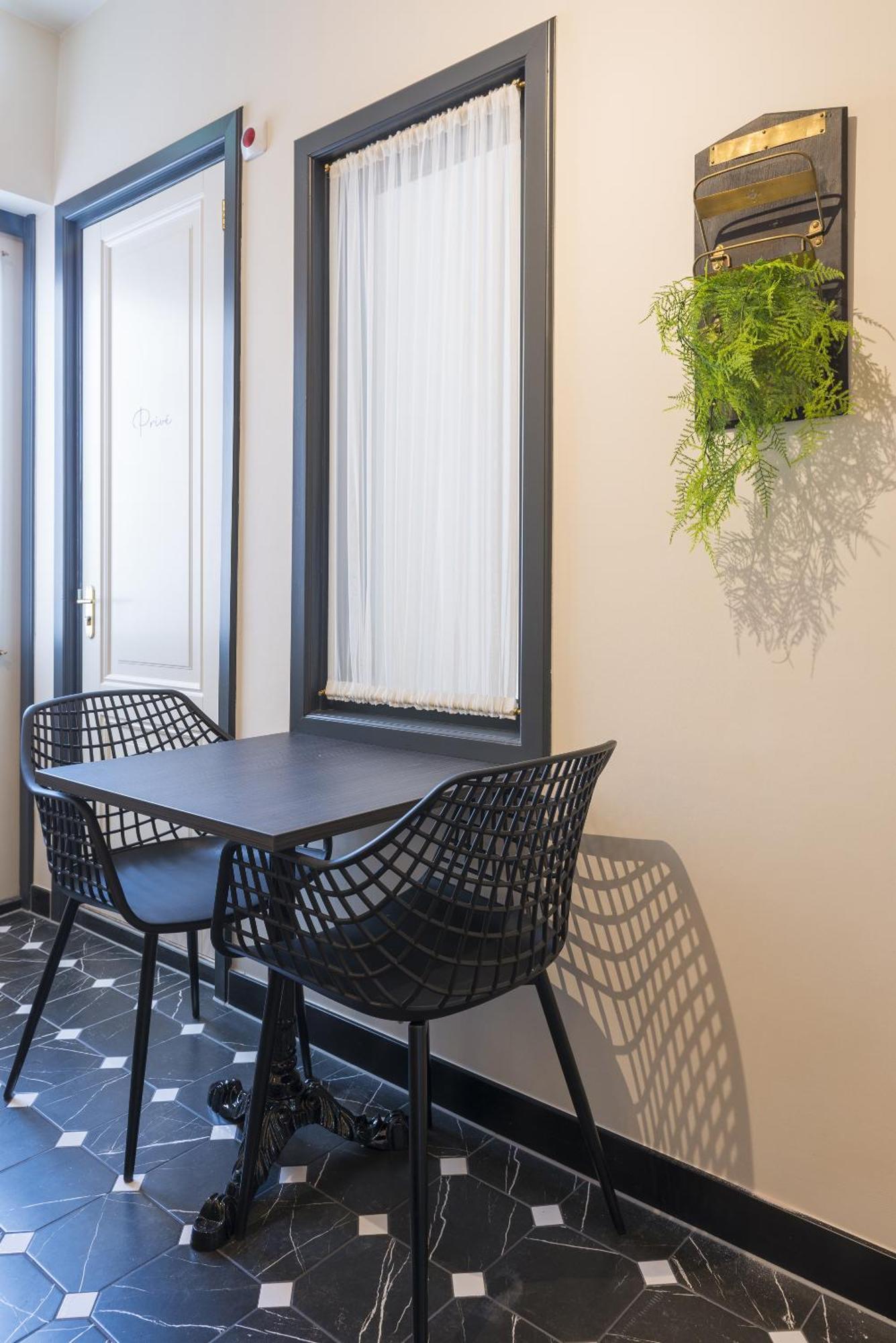 Petite Room With Wifi, Ac, And Shared Kitchen Тилбург Экстерьер фото