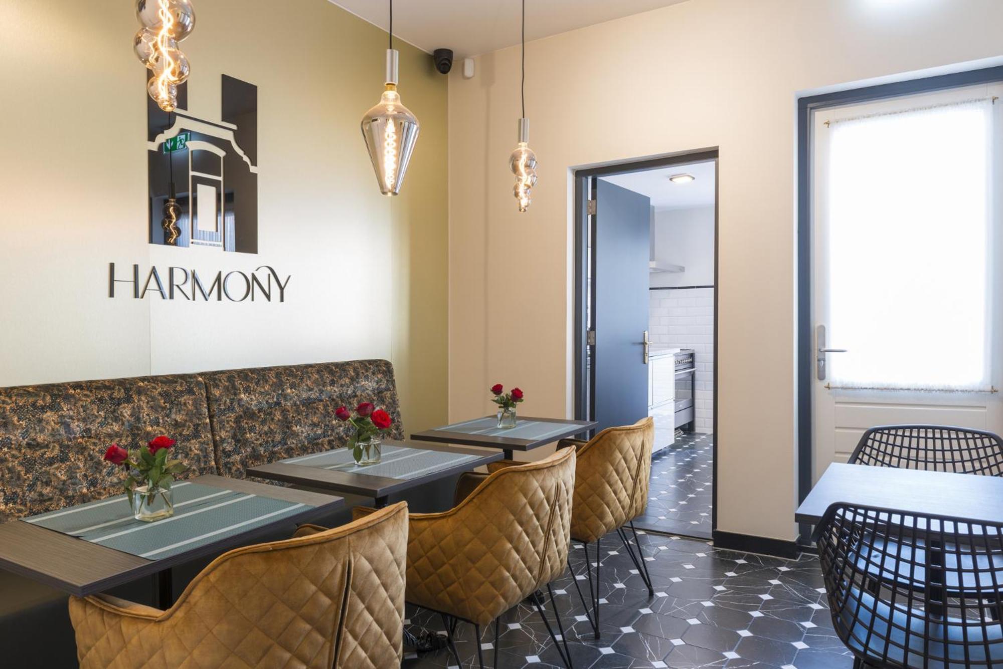 Petite Room With Wifi, Ac, And Shared Kitchen Тилбург Экстерьер фото